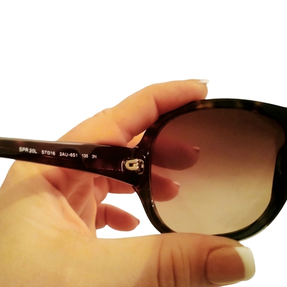 Vintage Prada 100% authentic oversized sunglasses with COA and box - Picture 7 of 8